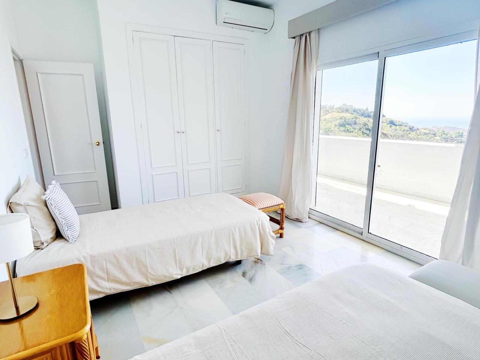 Apartment La Mairena - Duplex With Panoramic Sea Views